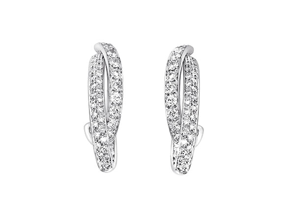 Piaget Possession 系列白K金耳環,279,000元。